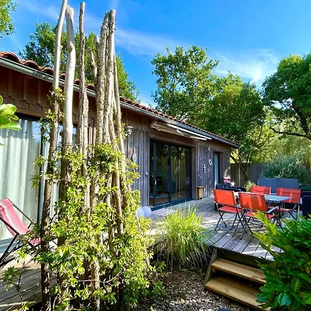 Welcoming With Garden And Terrace *