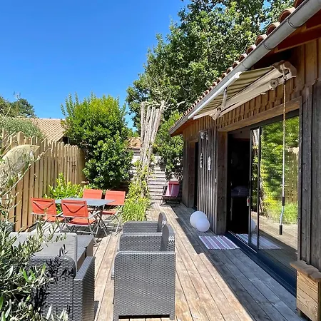 Ferienhaus Welcoming With Garden And Terrace